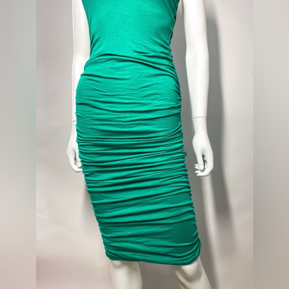 Green Dress - Picture 4 of 7